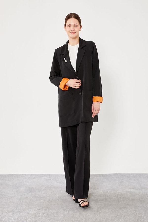 LevidorLevidor Siyah Astarlı Cep Detaylı Pantolonlu Ceket Takım
