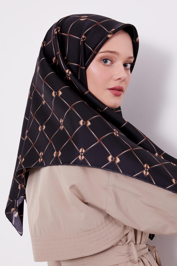 LevidorLevidor Siyah Baklava Desen Twill Ipek Eşarp