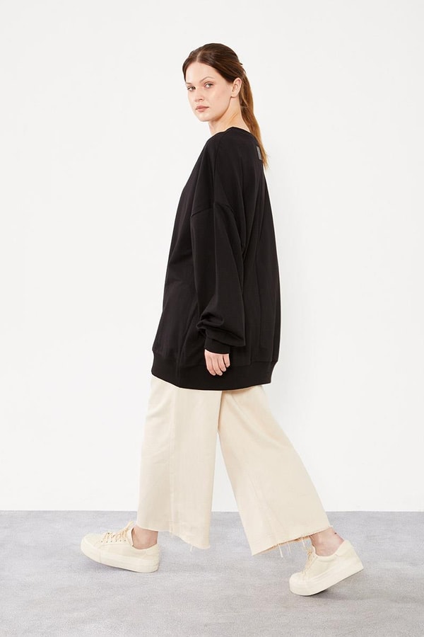 LevidorLevidor Siyah Bisiklet Yaka Oversize Sweat