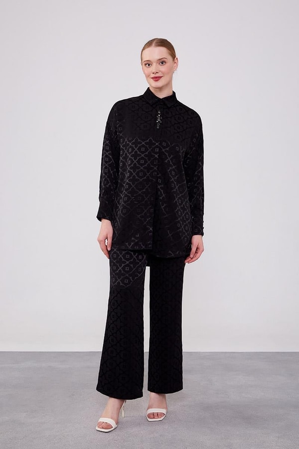 LevidorLevidor Siyah Çiçek Desen Jakarlı İkili Takım