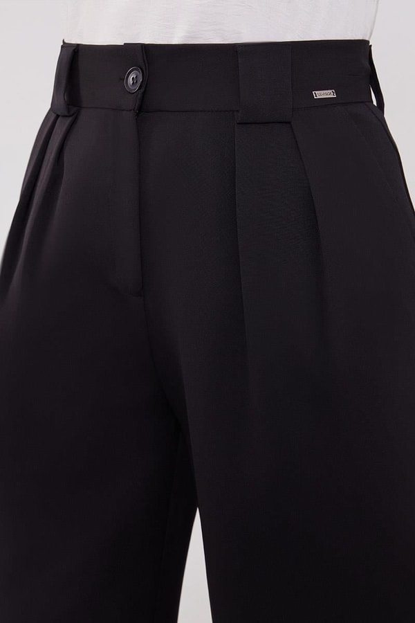 LevidorLevidor Siyah Çift Pileli Kumaş Pantolon