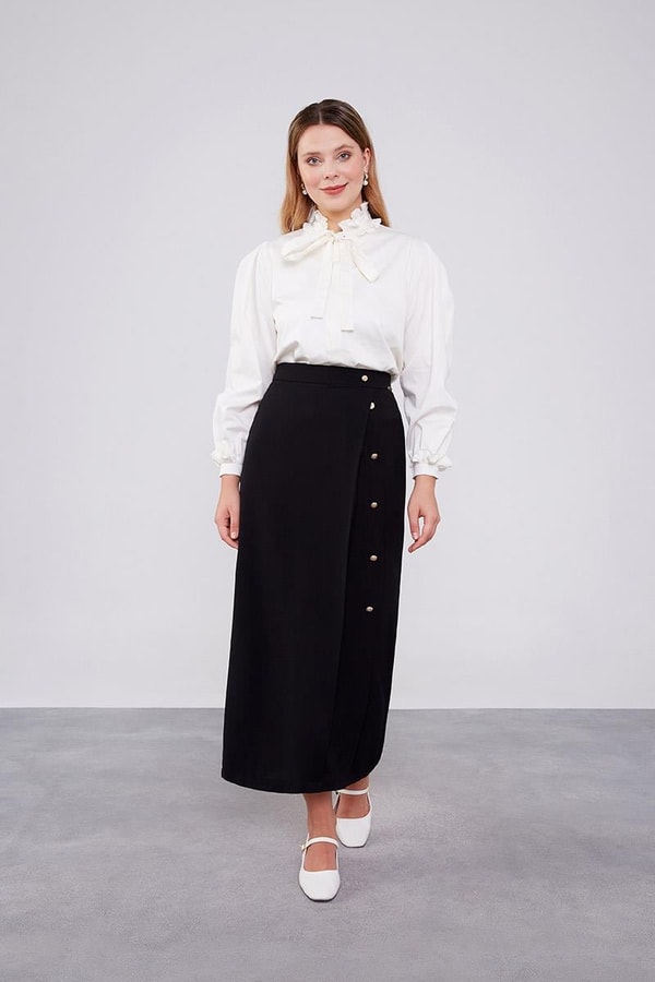LevidorLevidor Siyah Düğme Detaylı Etek