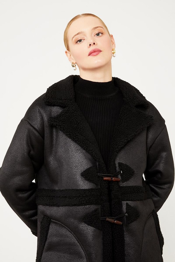 LevidorLevidor Siyah Düğme Kapamalı Yün Astarlı Suni Deri Kaban