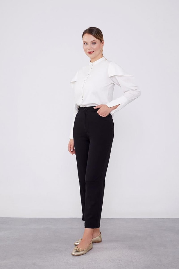 LevidorLevidor Siyah Ekleme Tasarımlı Düz Paça Pantolon