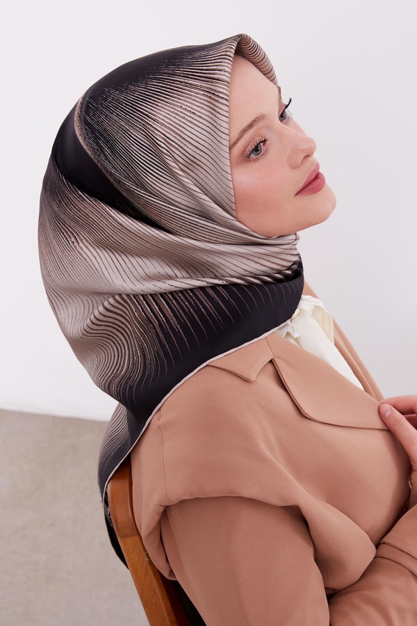 LevidorLevidor Siyah Kanat Desen Twill Ipek Eşarp