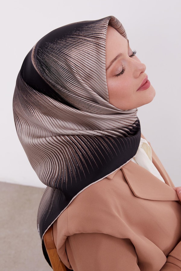 LevidorLevidor Siyah Kanat Desen Twill Ipek Eşarp