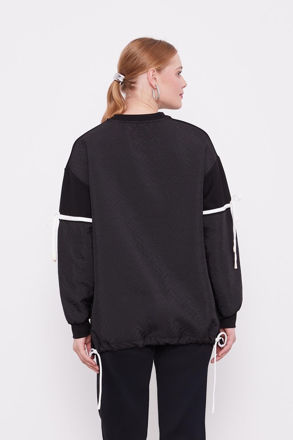 LevidorLevidor Siyah Kapitone Detaylı Sweat