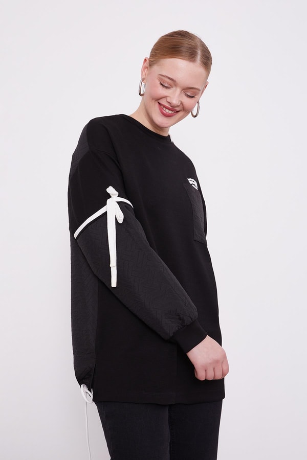 LevidorLevidor Siyah Kapitone Detaylı Sweat