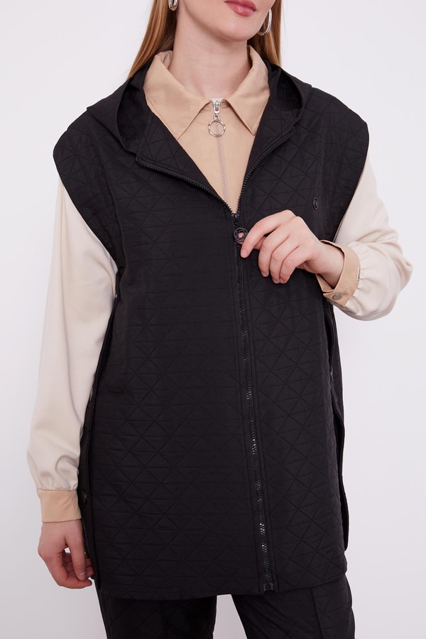 LevidorLevidor Siyah Kapitone Kapüşonlu Yelek