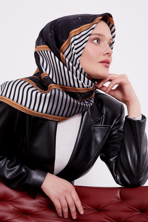LevidorLevidor Siyah Kılcık Desen Twill Ipek Eşarp