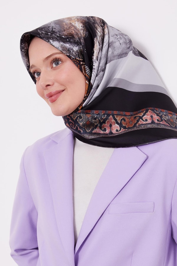LevidorLevidor Siyah Kilim Desesn Twill Ipek Eşarp