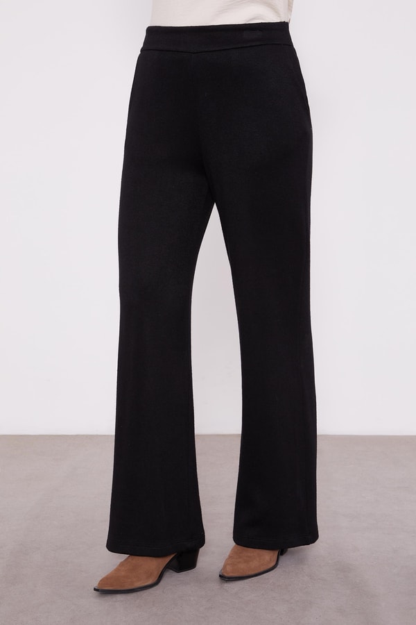 LevidorLevidor Siyah Peluş Detaylı Kaşmir İkili Takım