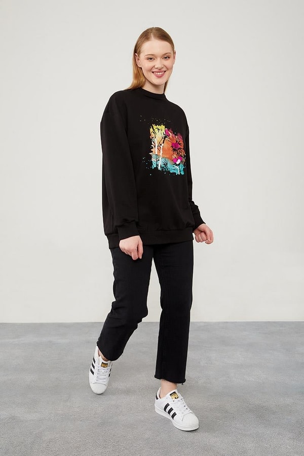 LevidorLevidor Siyah Pul İşlemeli Baskılı Sweatshirt