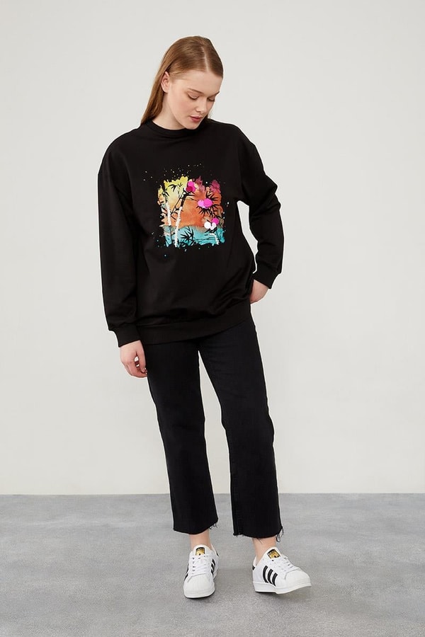LevidorLevidor Siyah Pul İşlemeli Baskılı Sweatshirt