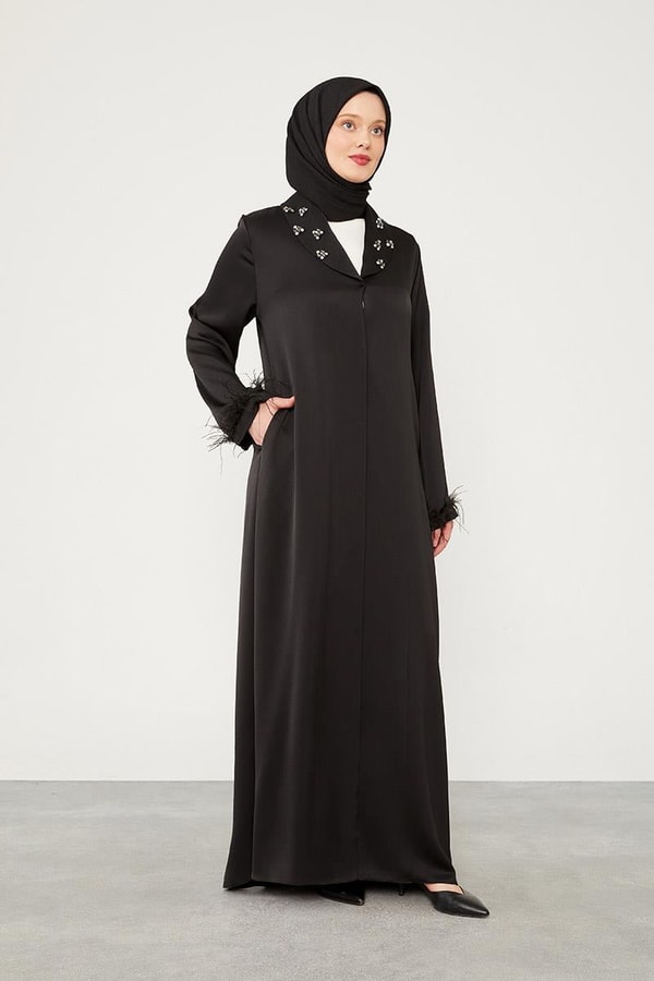 LevidorLevidor Siyah Tüy Detaylı Taş işlemeli Ferace