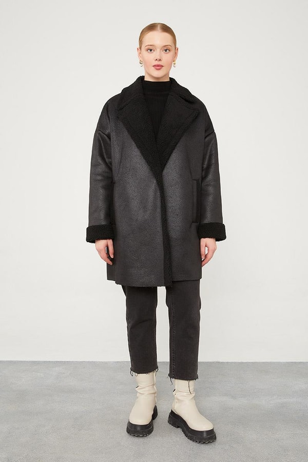 LevidorLevidor Siyah Yün Detaylı Suni Deri Kısa Kaban