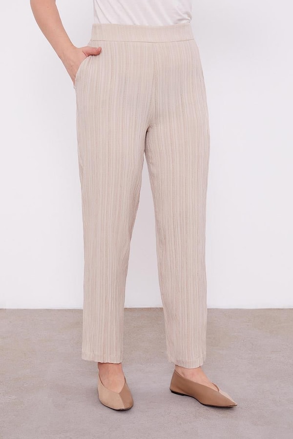 LevidorLevidor Taş Nakış Detaylı Takım