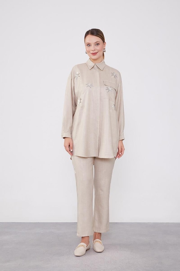 LevidorLevidor Taş Pul İşlemeli Gölek Yaka İkili Takım