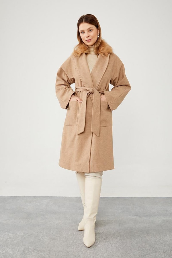 LevidorLevidor Toprak Yakası Kürt Detaylı Kuşak Bağlamalı Kaşe Kaban