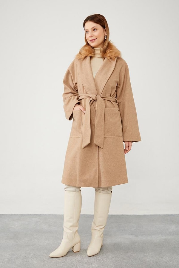 LevidorLevidor Toprak Yakası Kürt Detaylı Kuşak Bağlamalı Kaşe Kaban