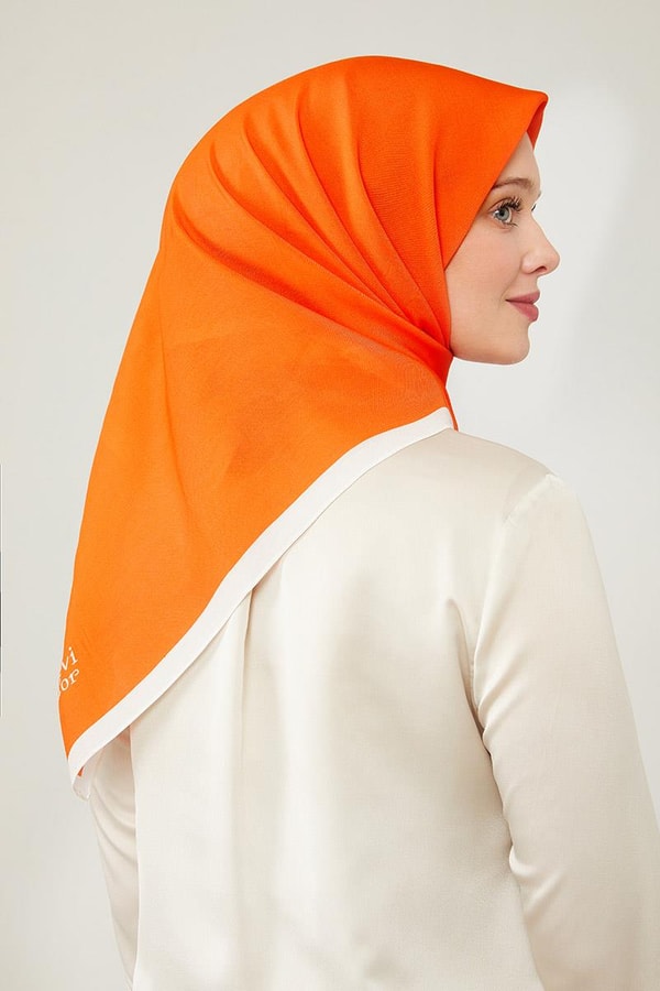 LevidorLevidor Turuncu Biye Renk Geçişli Prag Eşarp