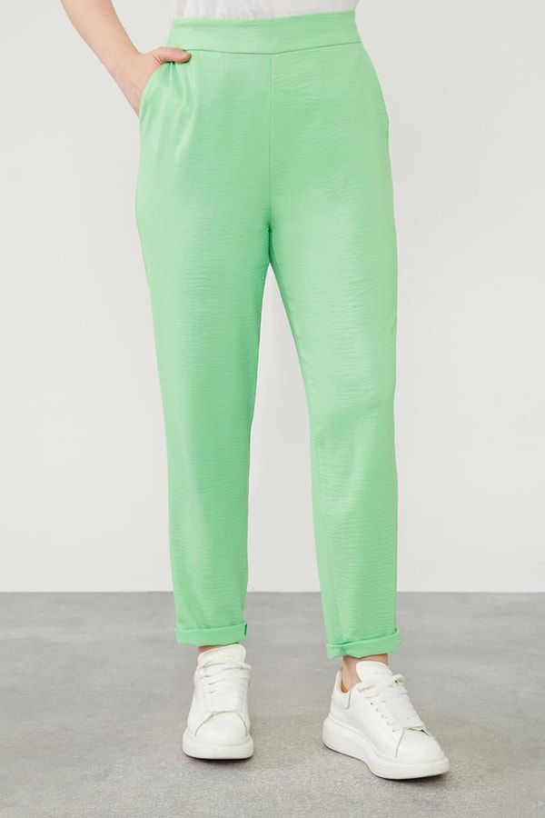 LevidorLevidor Yeşil Asimetrik Kesim Pantolonlu İkili Takım