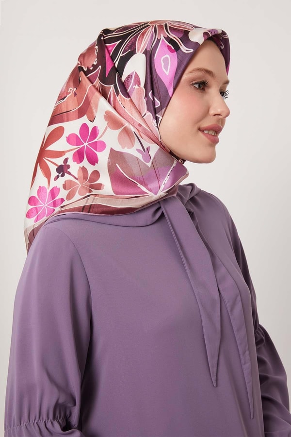 LevidorLila Karışık Çiçek Desen Twill İpek Eşarp