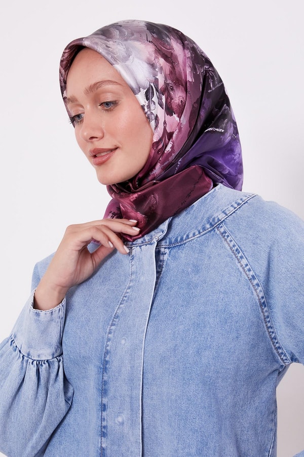 LevidorLila Menekşe Desen Sura İpek Eşarp