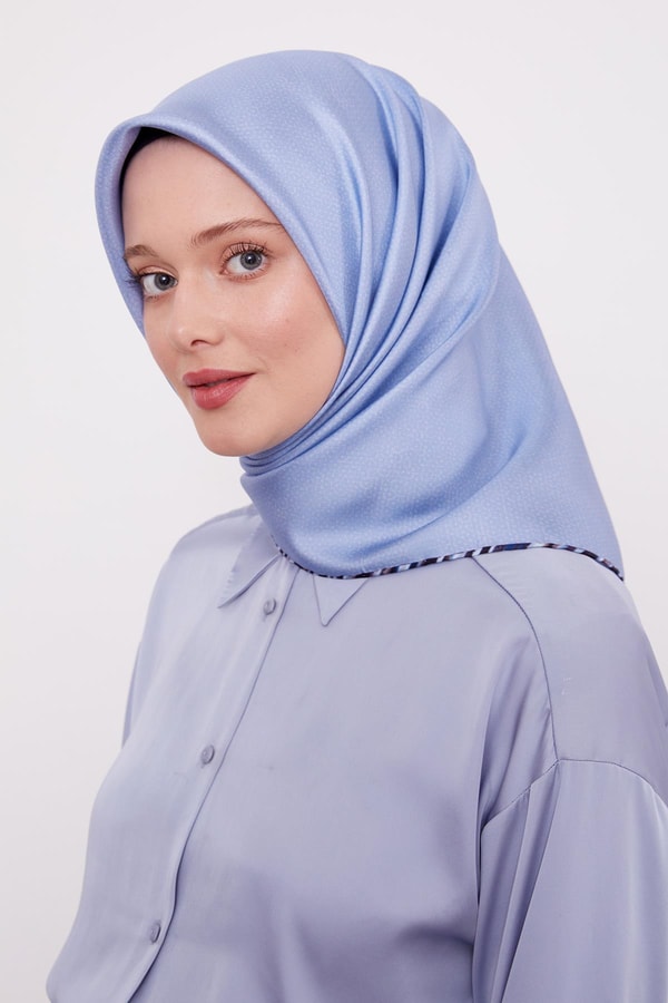 LevidorMavi Benekli Twill İpek Eşarp
