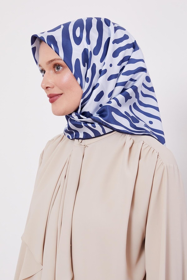 LevidorMavi Dalmaçya Desen Twill İpek Eşarp