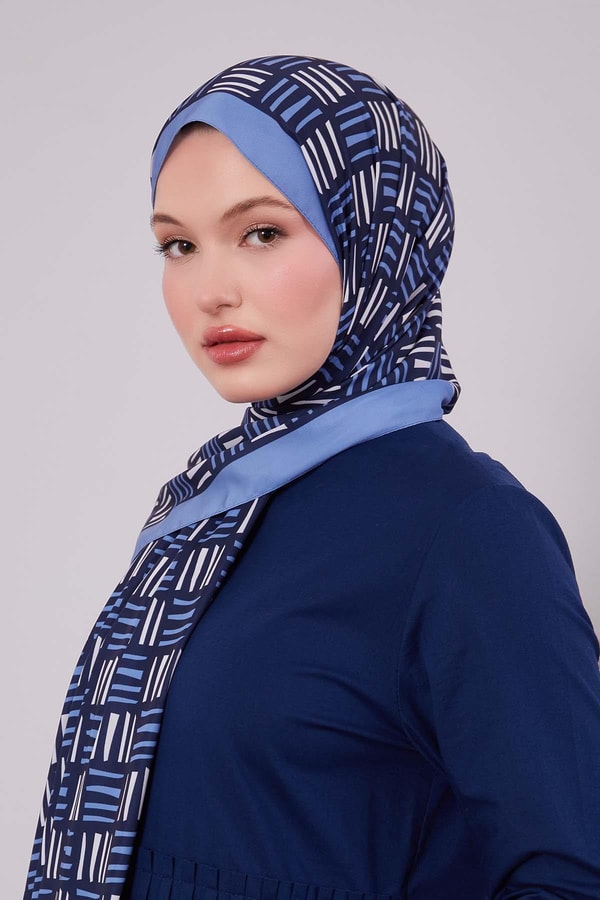 LevidorMavi Kare Çizgi Desen Club Şal