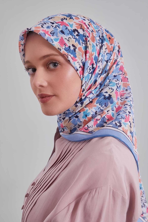LevidorMavi Karışık Çiçek Desen Soft Eşarp