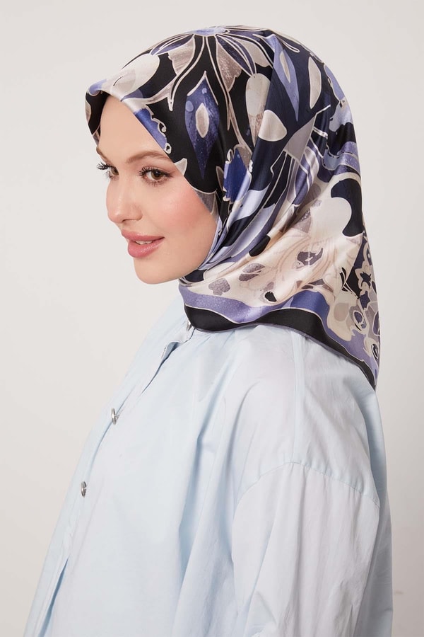 LevidorMavi Karışık Çiçek Desen Twill İpek Eşarp