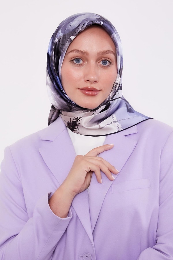 LevidorMavi Menekşe Desen Sura İpek Eşarp