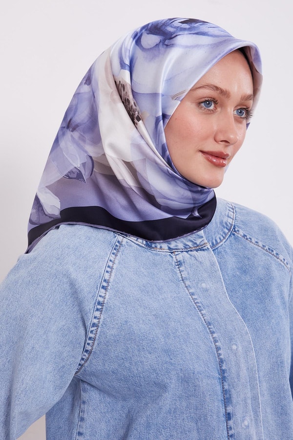 LevidorMavi Soft Çiçek Desen Sura İpek Eşarp