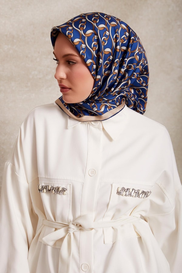 LevidorMavi Zincirli Desenli Twill İpek Eşarp