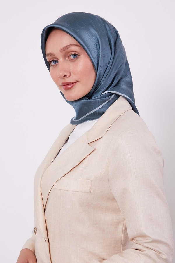 LevidorMint Yeşili Baklava Desen Monogram İpek Eşarp