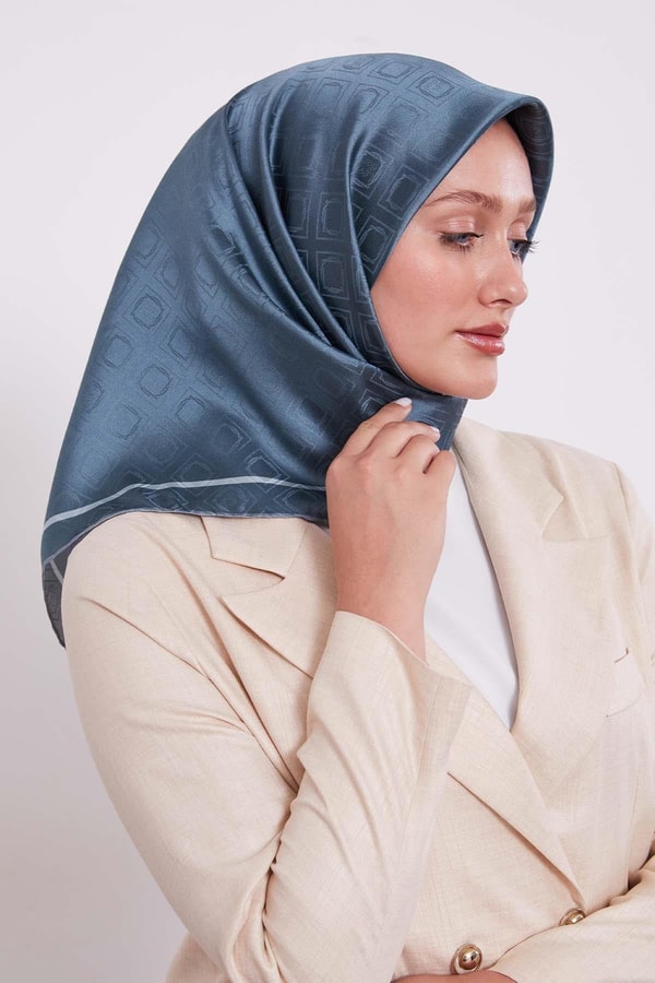 LevidorMint Yeşili Baklava Desen Monogram İpek Eşarp