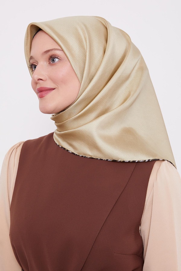 LevidorMint Yeşili Benekli Twill İpek Eşarp