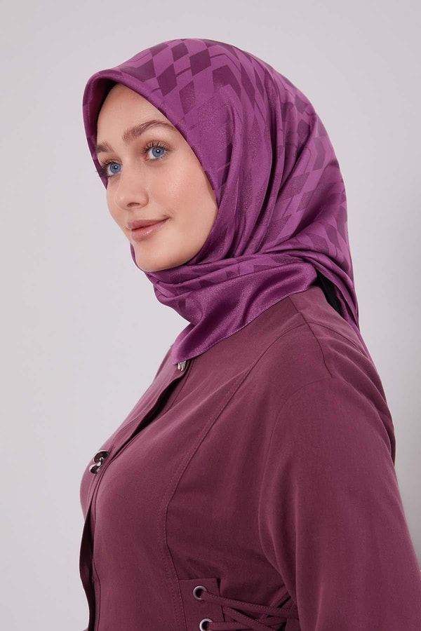 LevidorMor Baklava Desen Kristal Jakar Eşarp