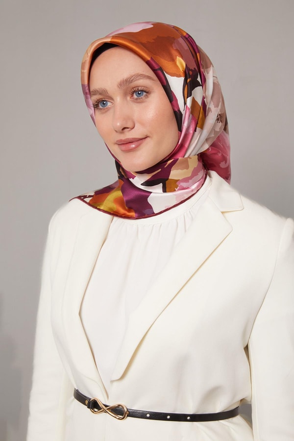 LevidorMor Soyut Çiçek Desen Sura İpek Eşarp