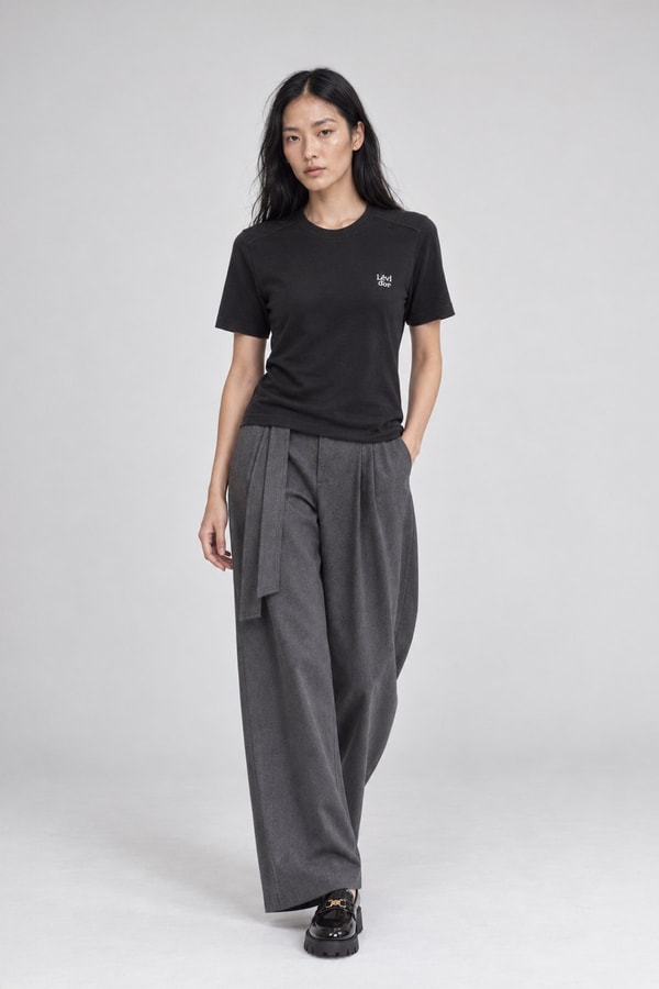 LevidorNakış İşlemeli T-Shirt Siyah