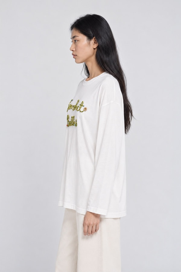 LevidorNakışlı ve Boncuk Detaylı Oversize Sweatshirt Kırık Beyaz