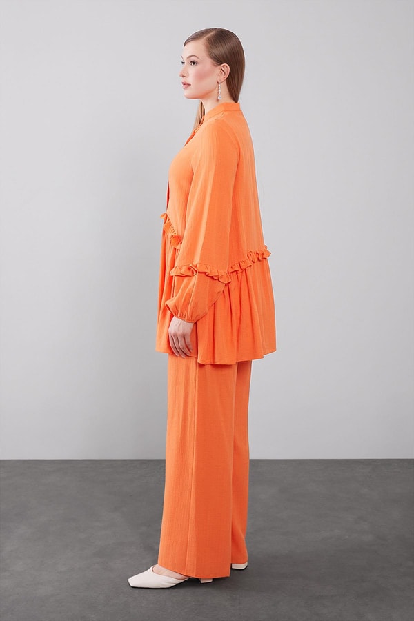 LevidorOranj Yarım Patlı Fırfır Detaylı İkili Takım