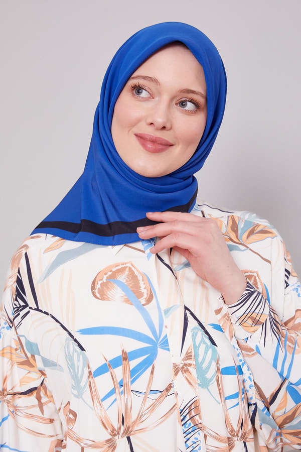 LevidorParlament Mavisi Kenar Şerit Aura Eşarp