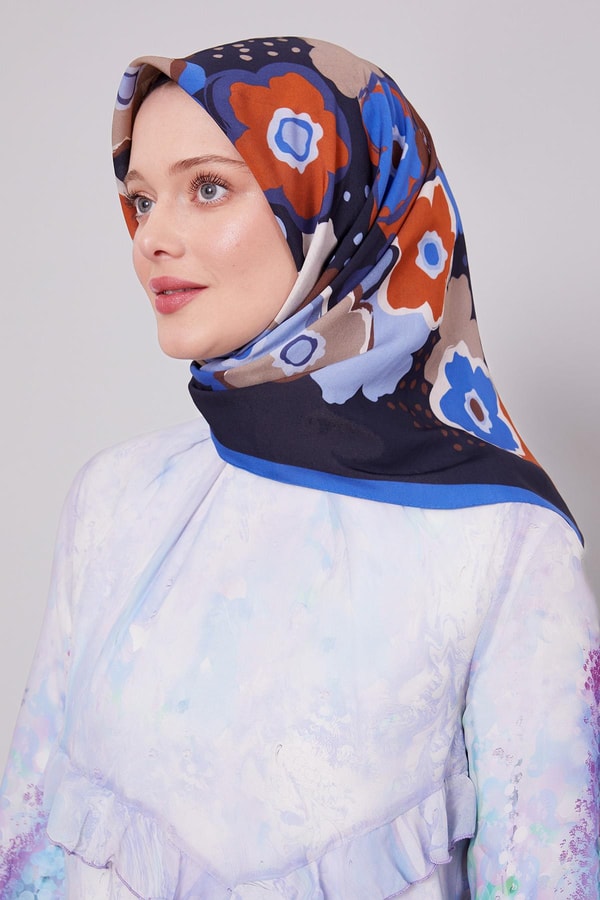 LevidorParlament Mavisi Soyut Çiçek Desen Aura Eşarp