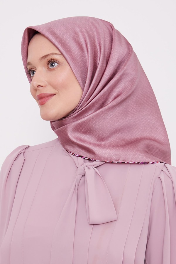 LevidorPembe Benekli Twill İpek Eşarp