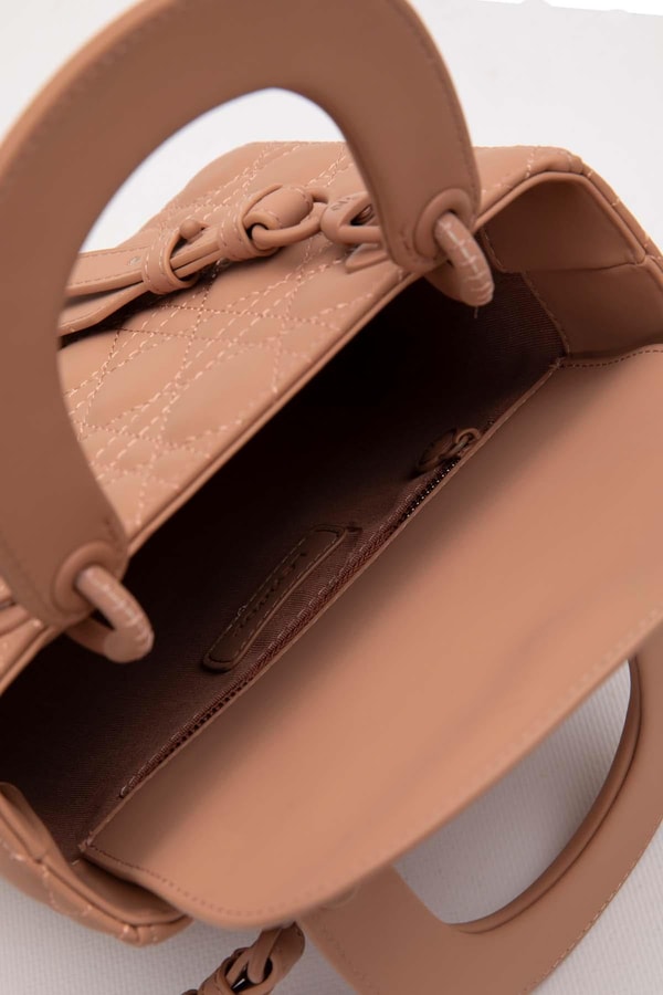 LevidorPembe Kare Aksesuar Detaylı El Çantası