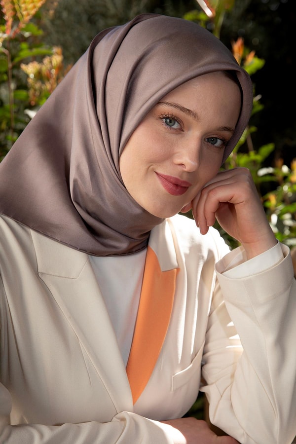 LevidorPudra Çift Taraflı Twill İpek Eşarp