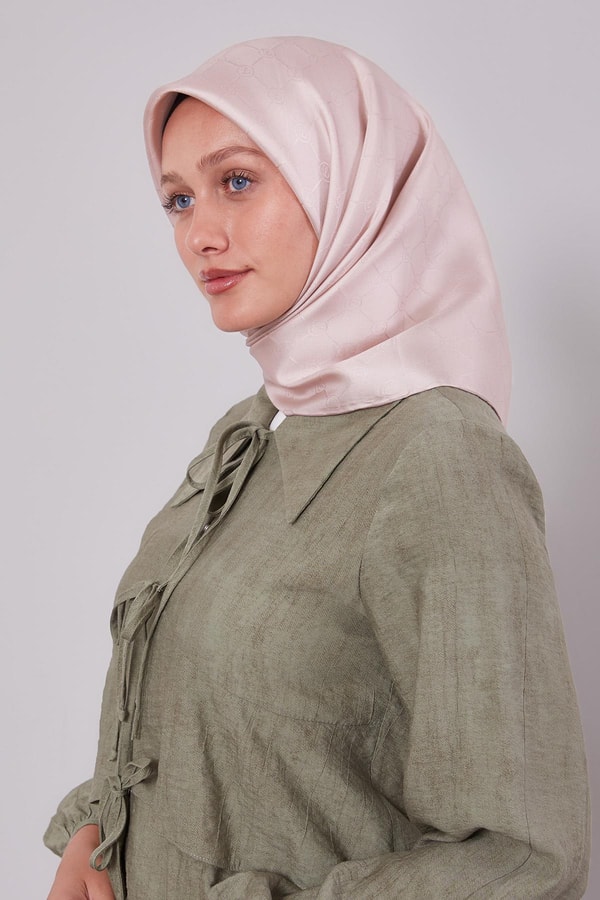 LevidorPudra L Desen Monogram İpek Eşarp
